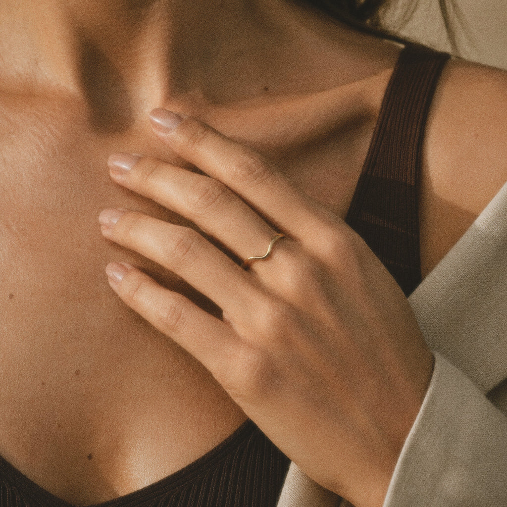 Elara Point Ring